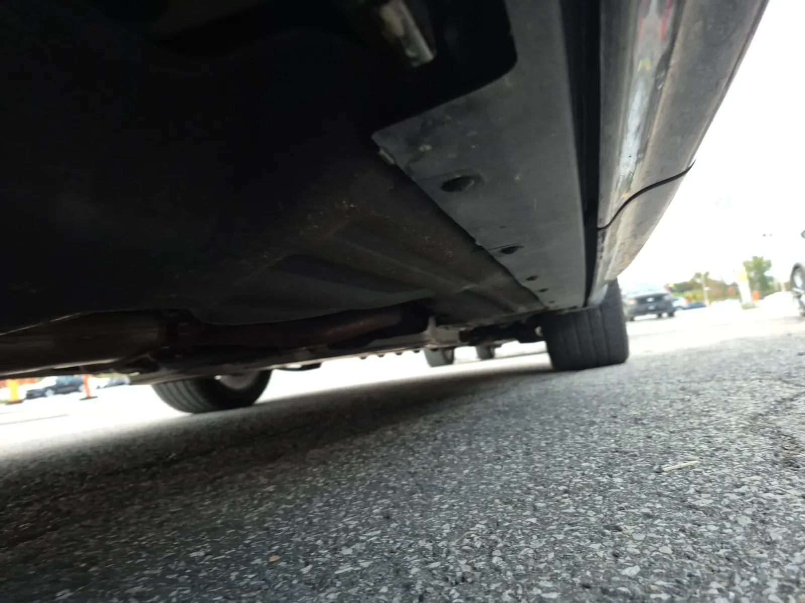 Undercarriage - Passenger Photo