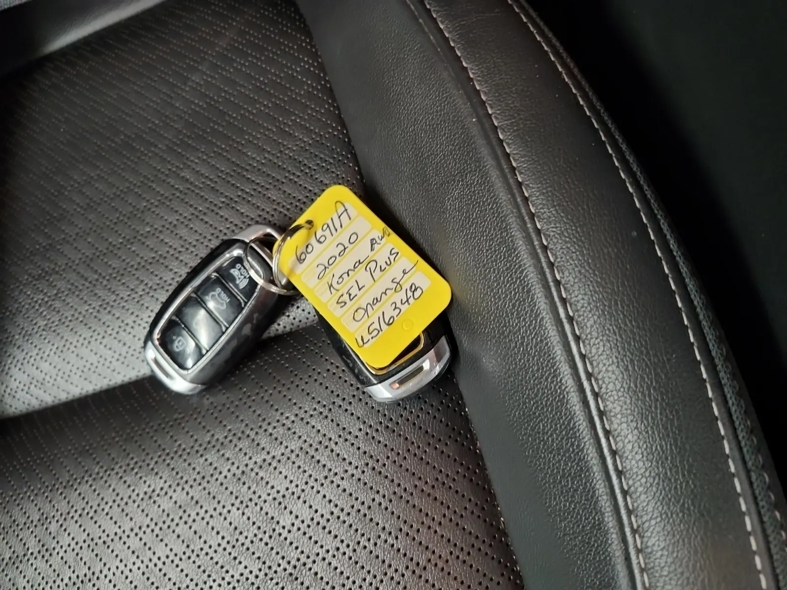 Keys/Fobs/Manual Photo