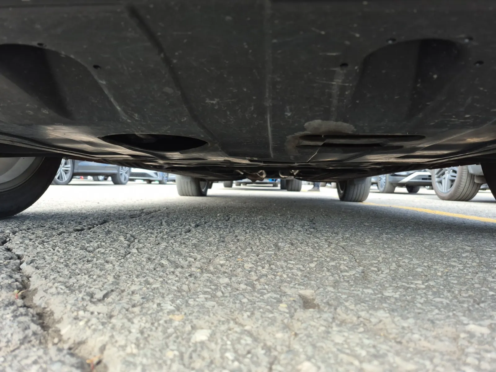 Undercarriage - Front Photo