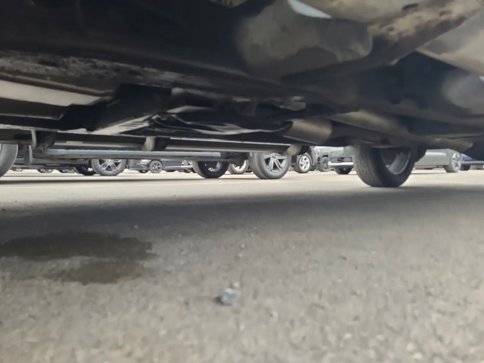 Undercarriage - Driver Photo