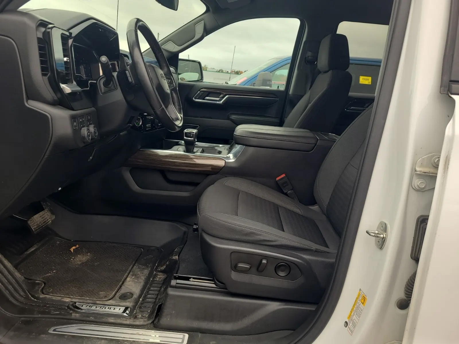 Front Interior Photo