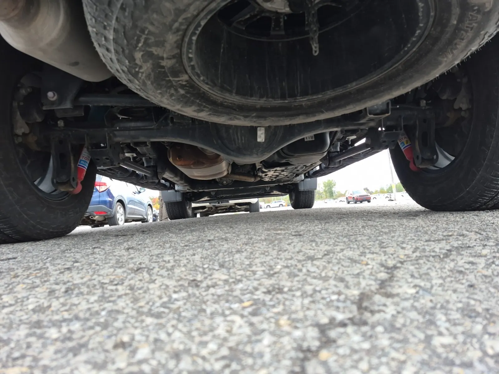 Undercarriage - Rear Photo
