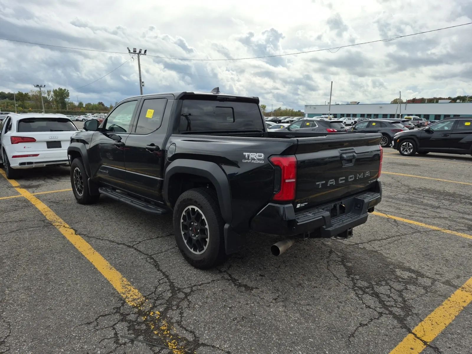 Driver Rear 3/4 Photo