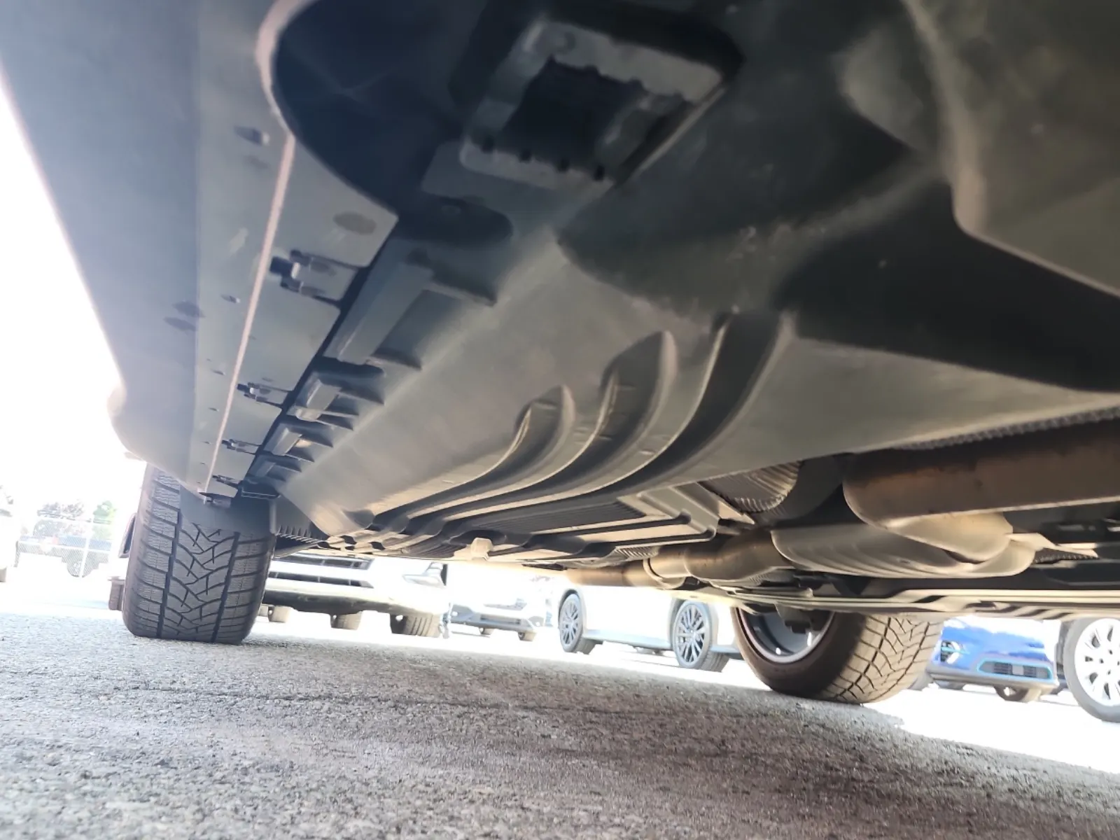 Undercarriage - Passenger Photo