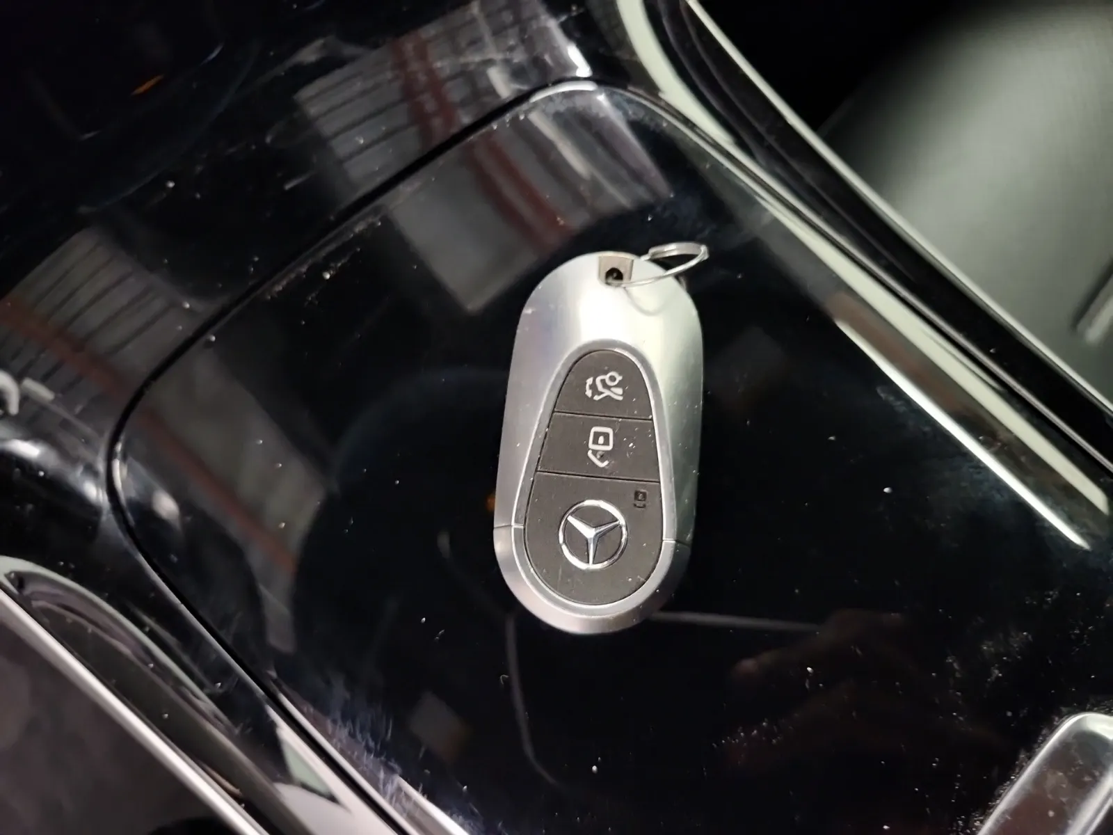 Keys/Fobs/Manual Photo