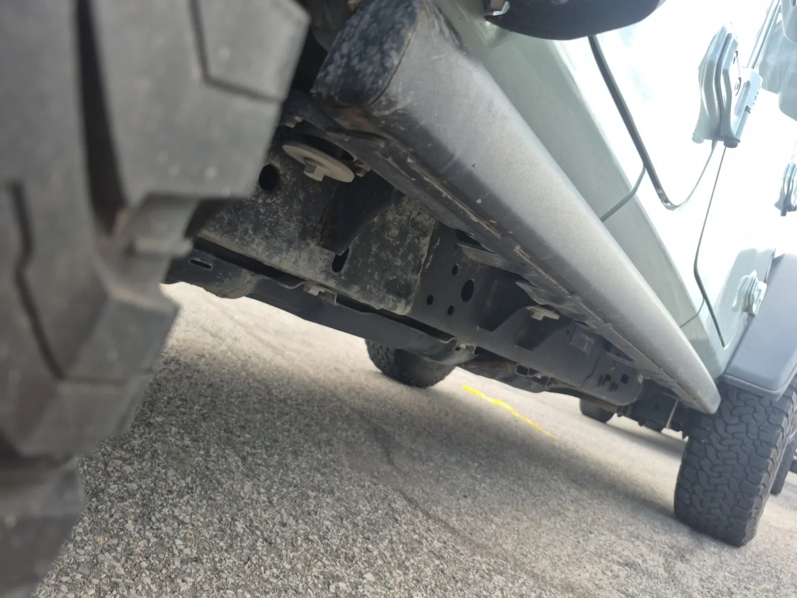 Undercarriage - Passenger Photo