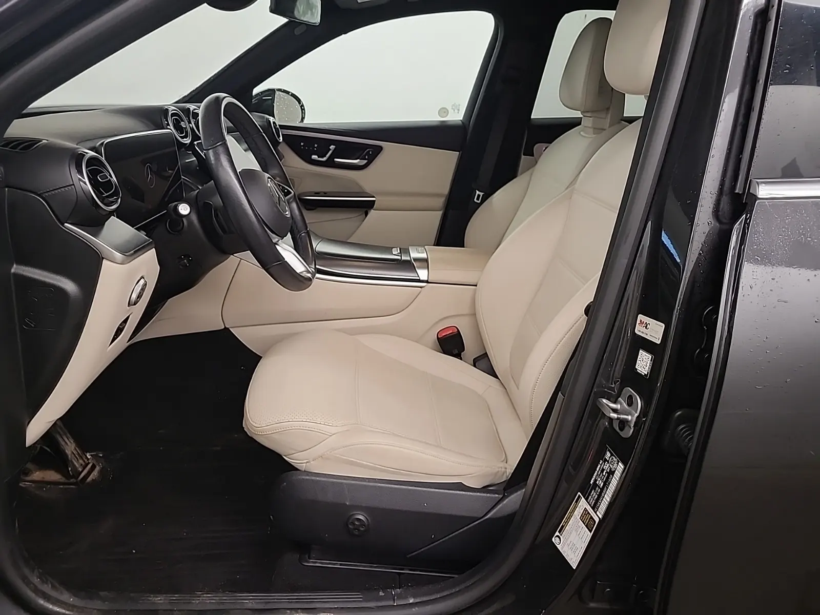 Front Interior Photo