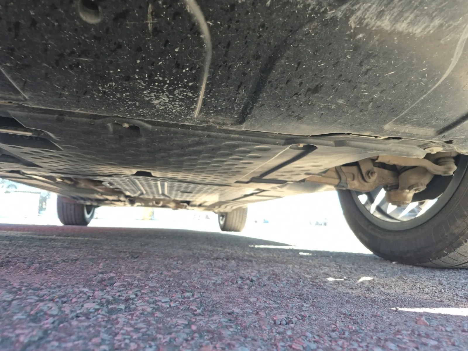 Undercarriage - Front Photo