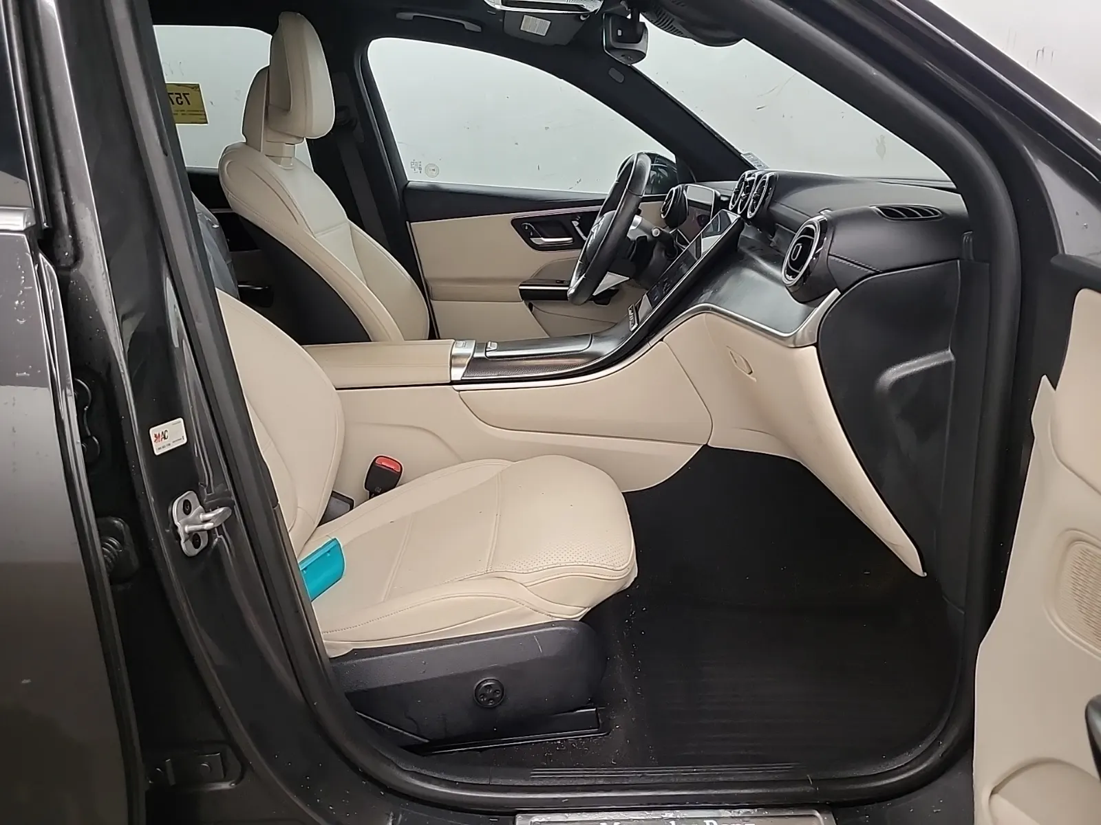 Right Side Interior Photo