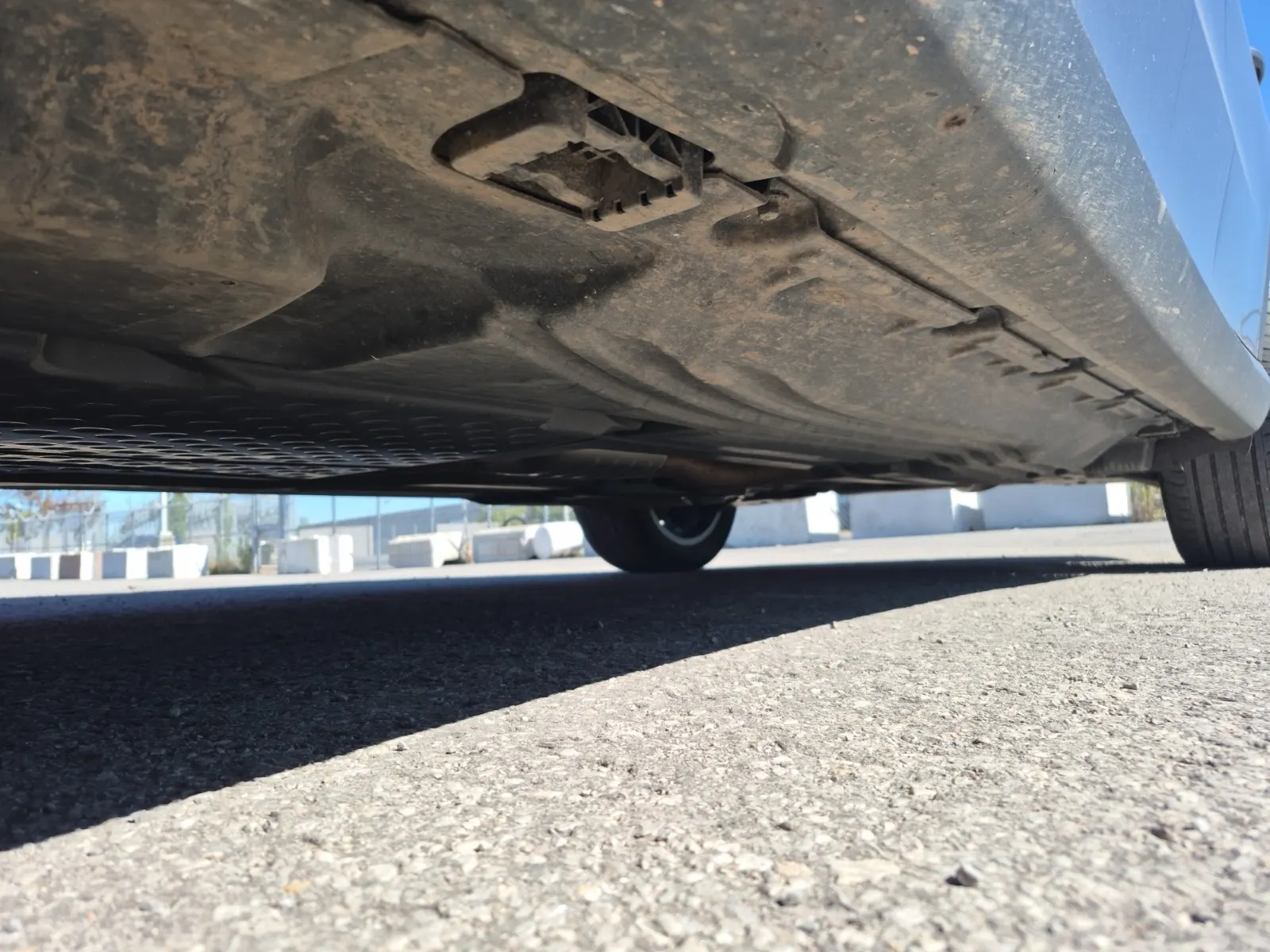 Undercarriage - Driver Photo