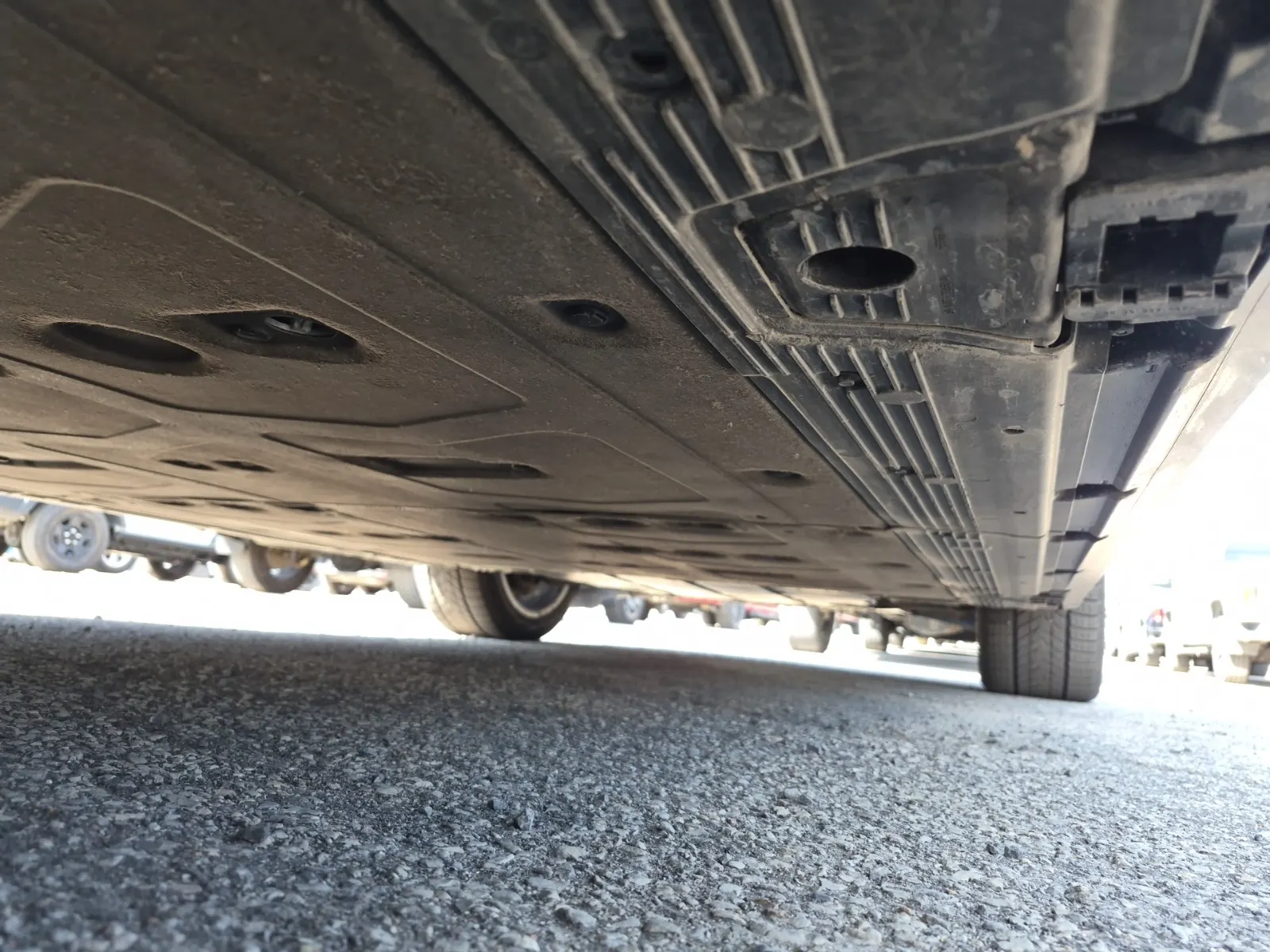Undercarriage - Passenger Photo