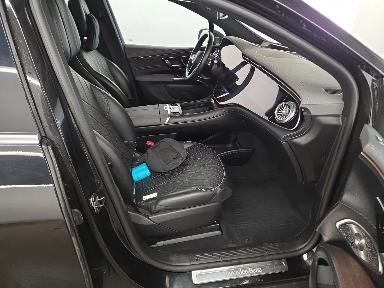 Right Side Interior Photo