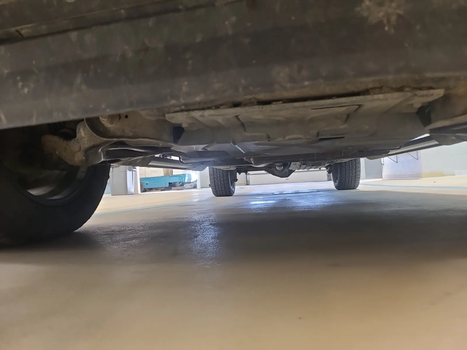Undercarriage - Front Photo