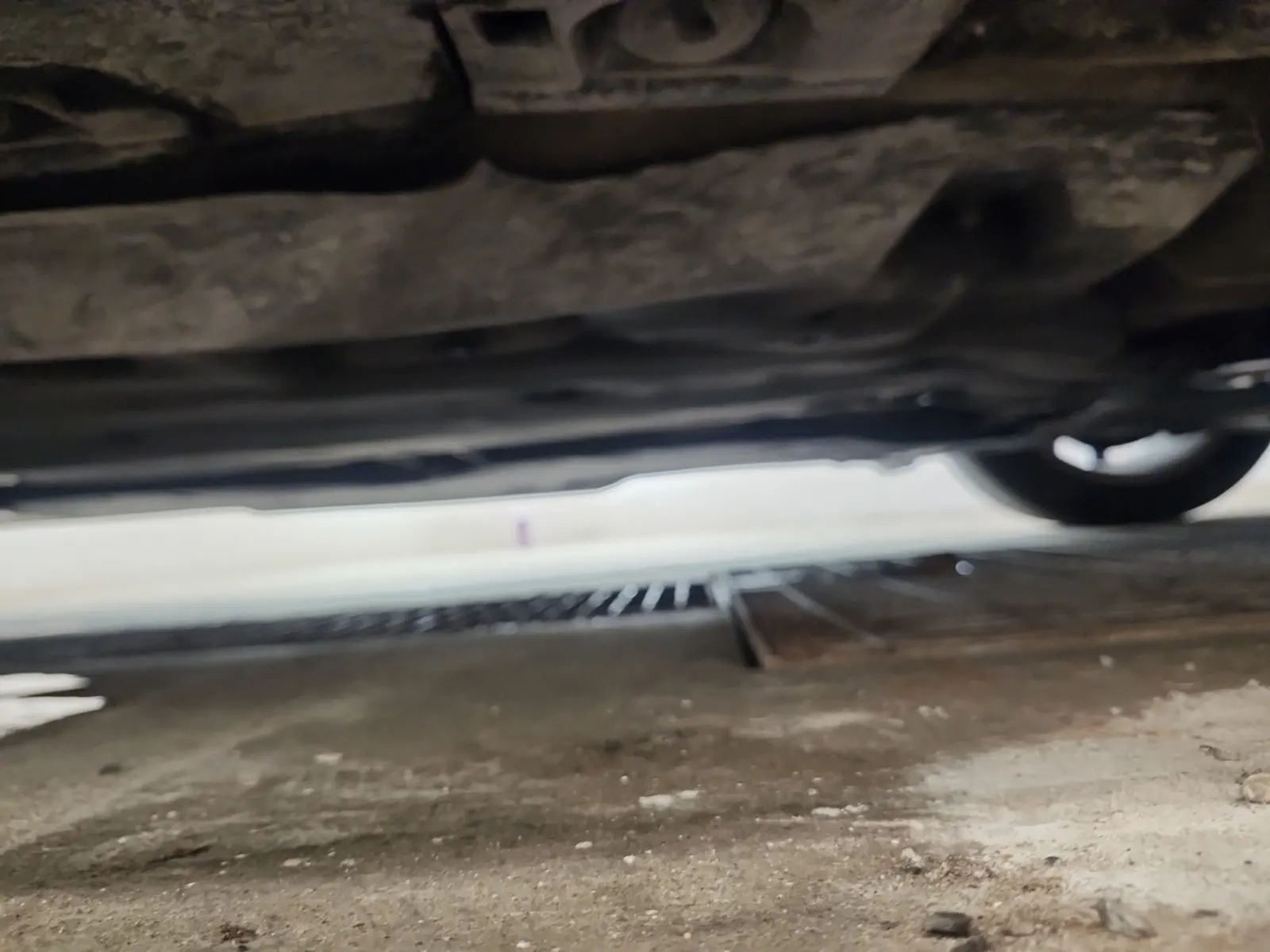 Undercarriage - Passenger Photo