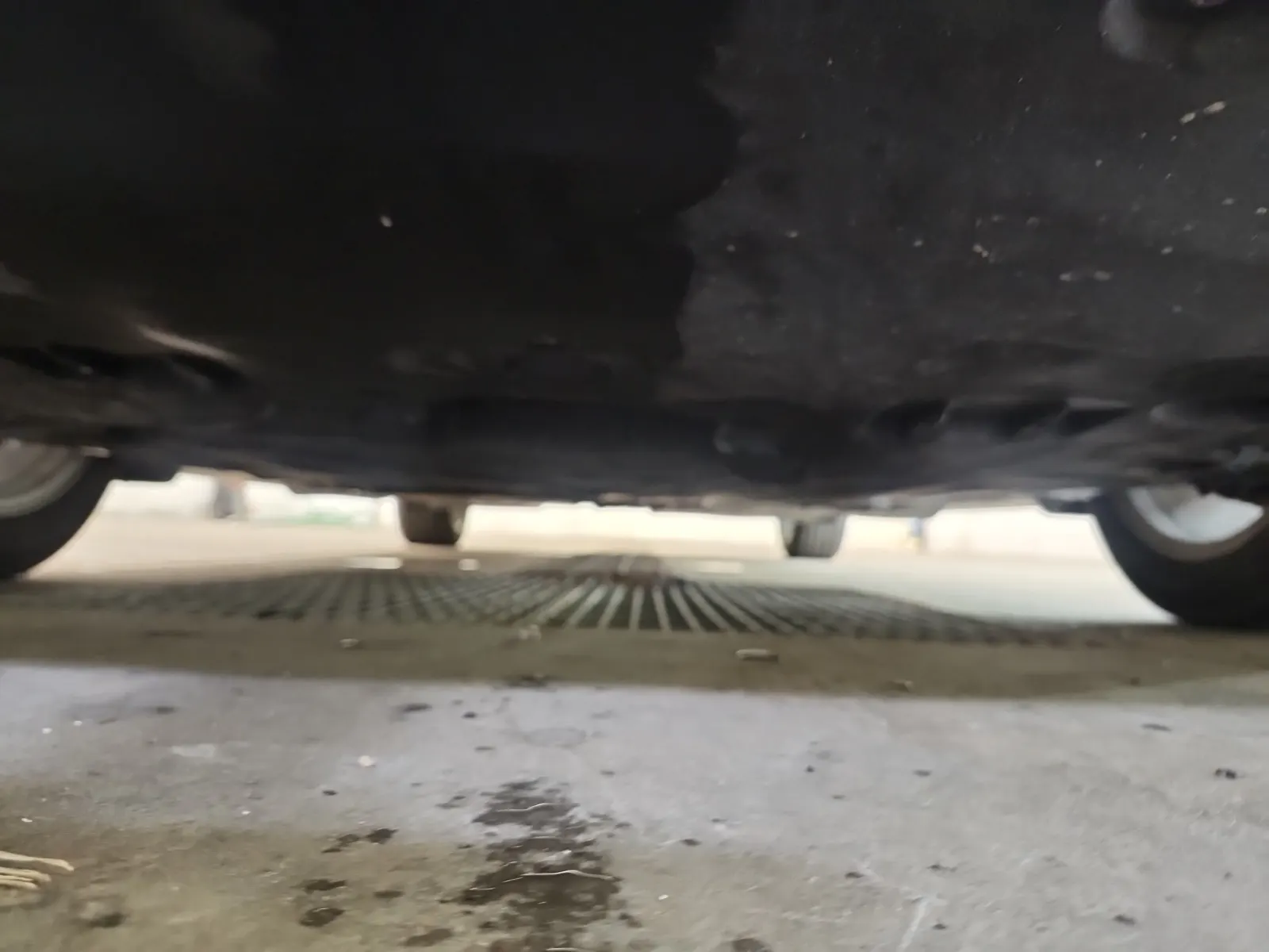 Undercarriage - Front Photo