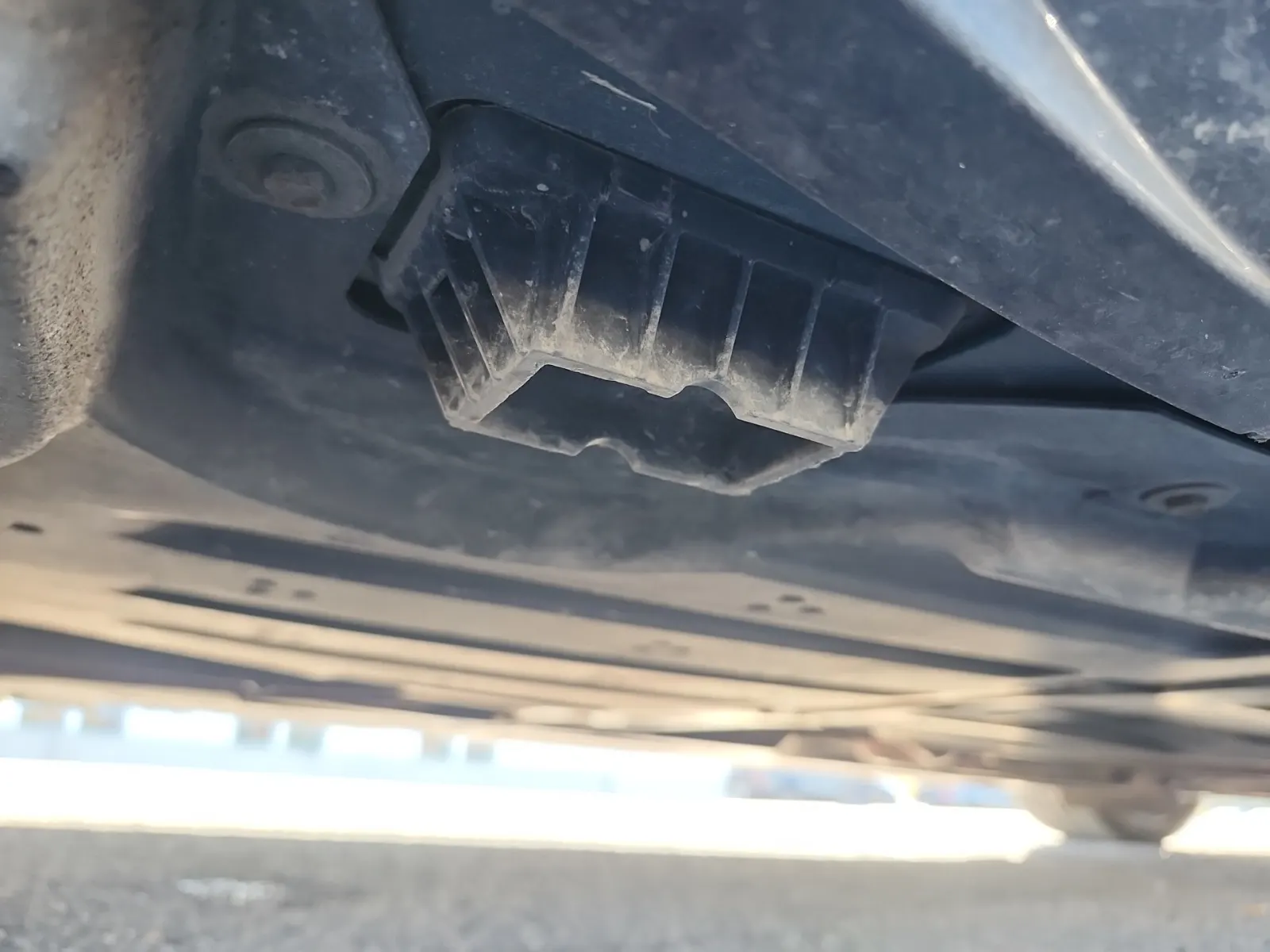 Undercarriage - Passenger Photo