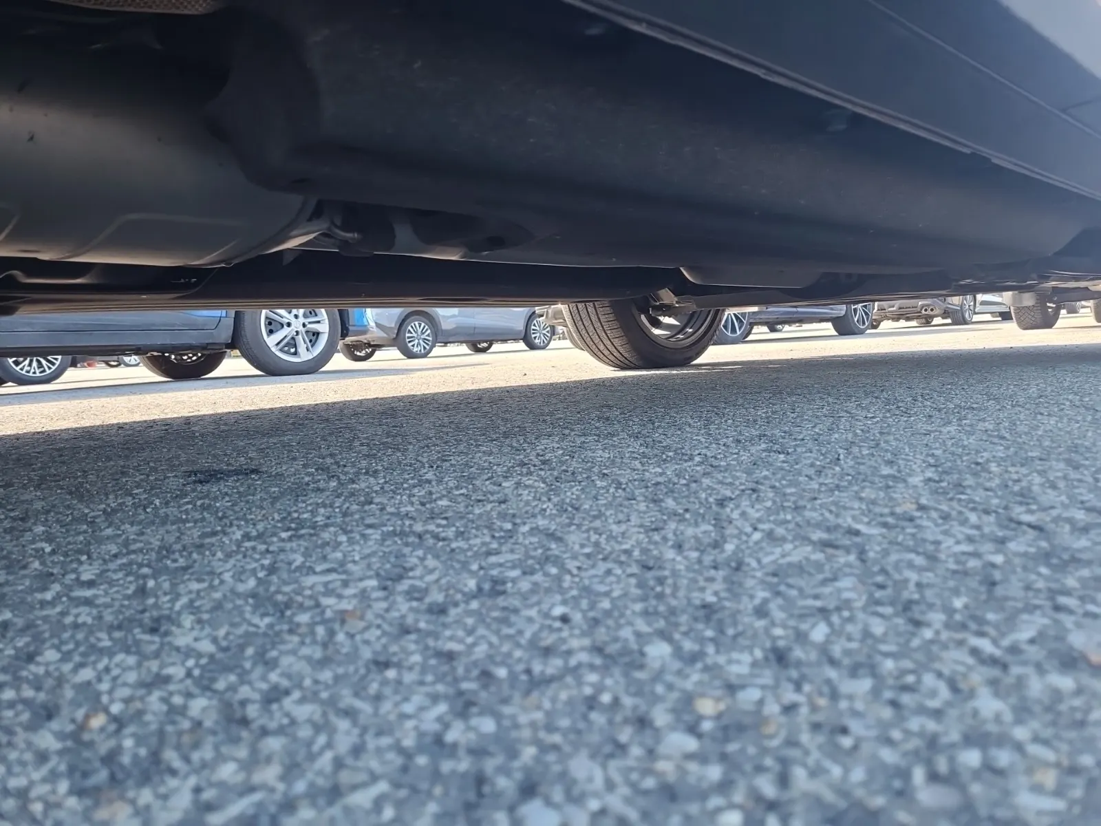 Undercarriage - Passenger Photo