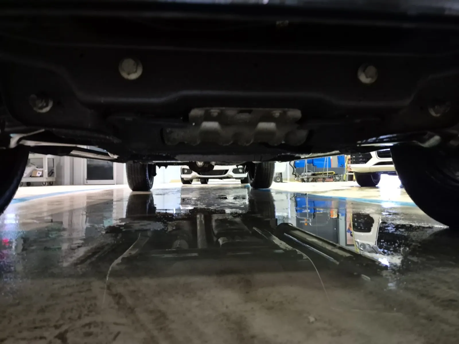 Undercarriage - Front Photo