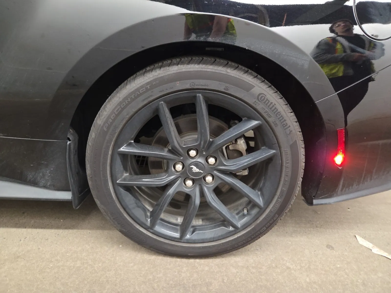 Left Rear Wheel/Tire Photo