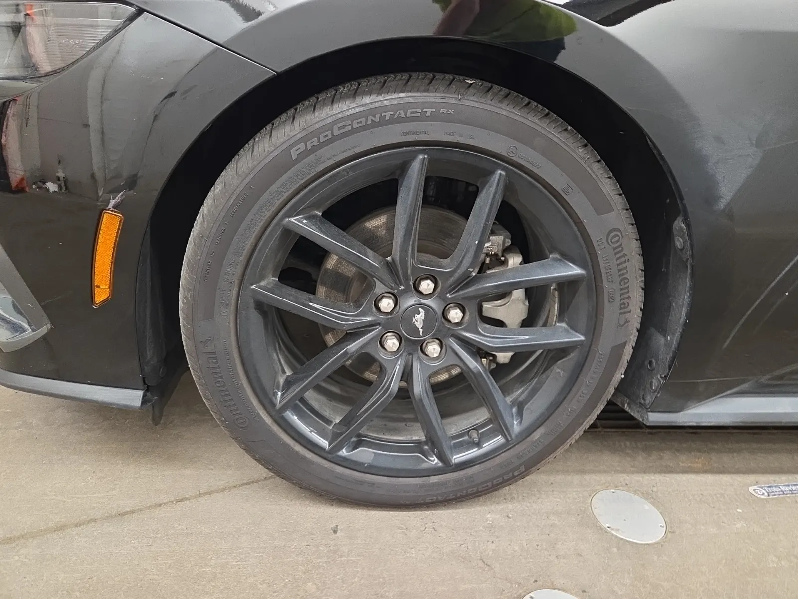 Front driver wheel/tire photo