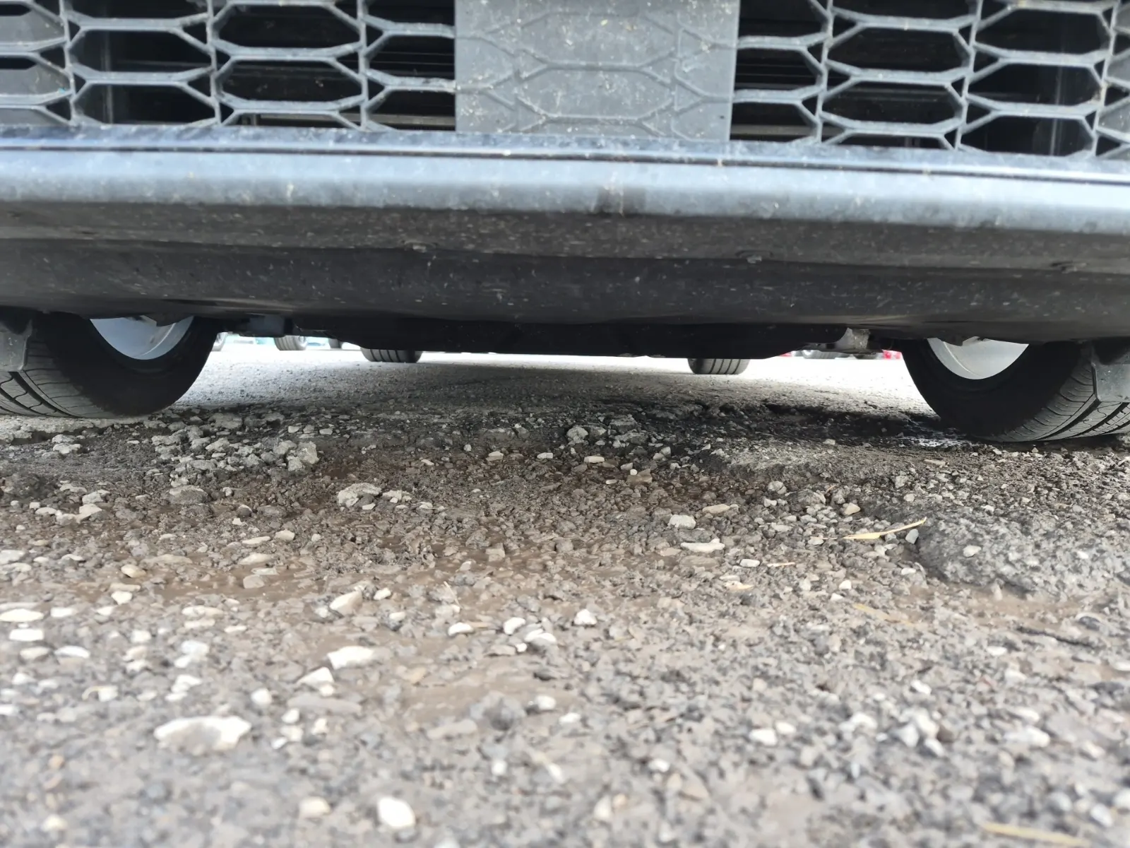 Undercarriage - Front Photo