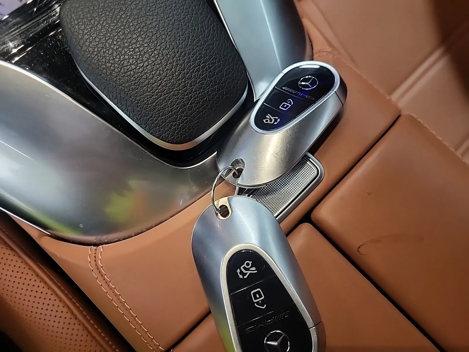 Keys/Fobs/Manual Photo
