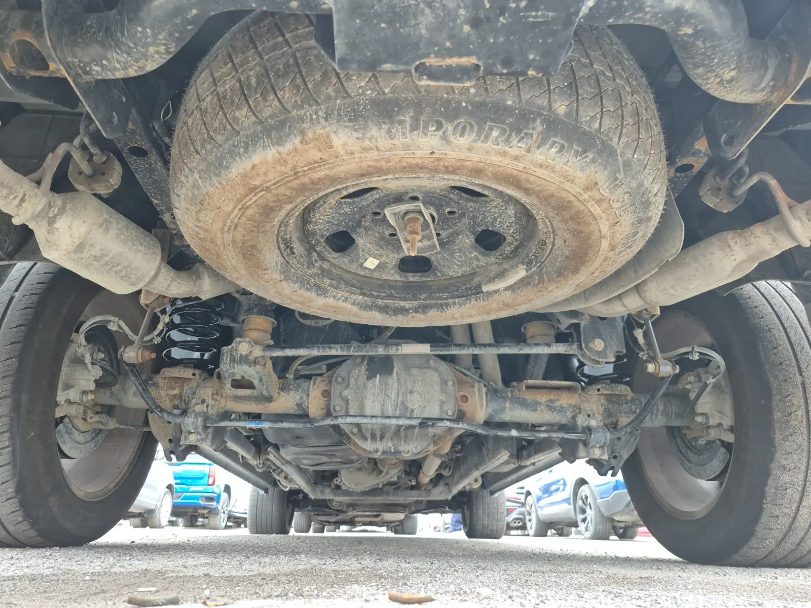Undercarriage - Rear Photo
