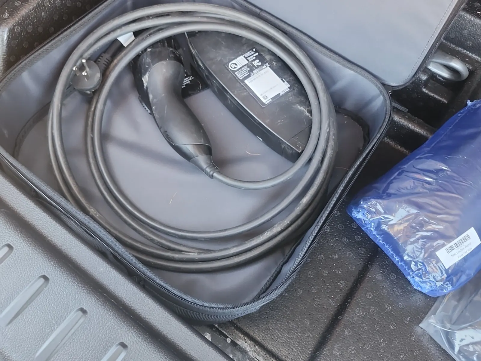 Charging Cable Photo