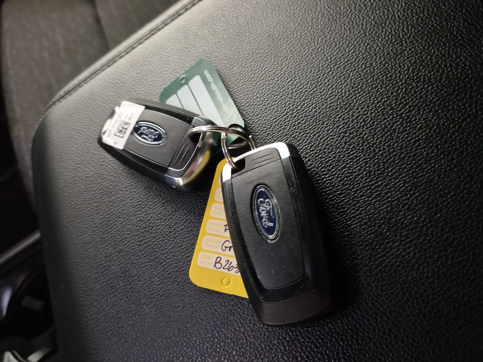 Keys/Fobs/Manual Photo