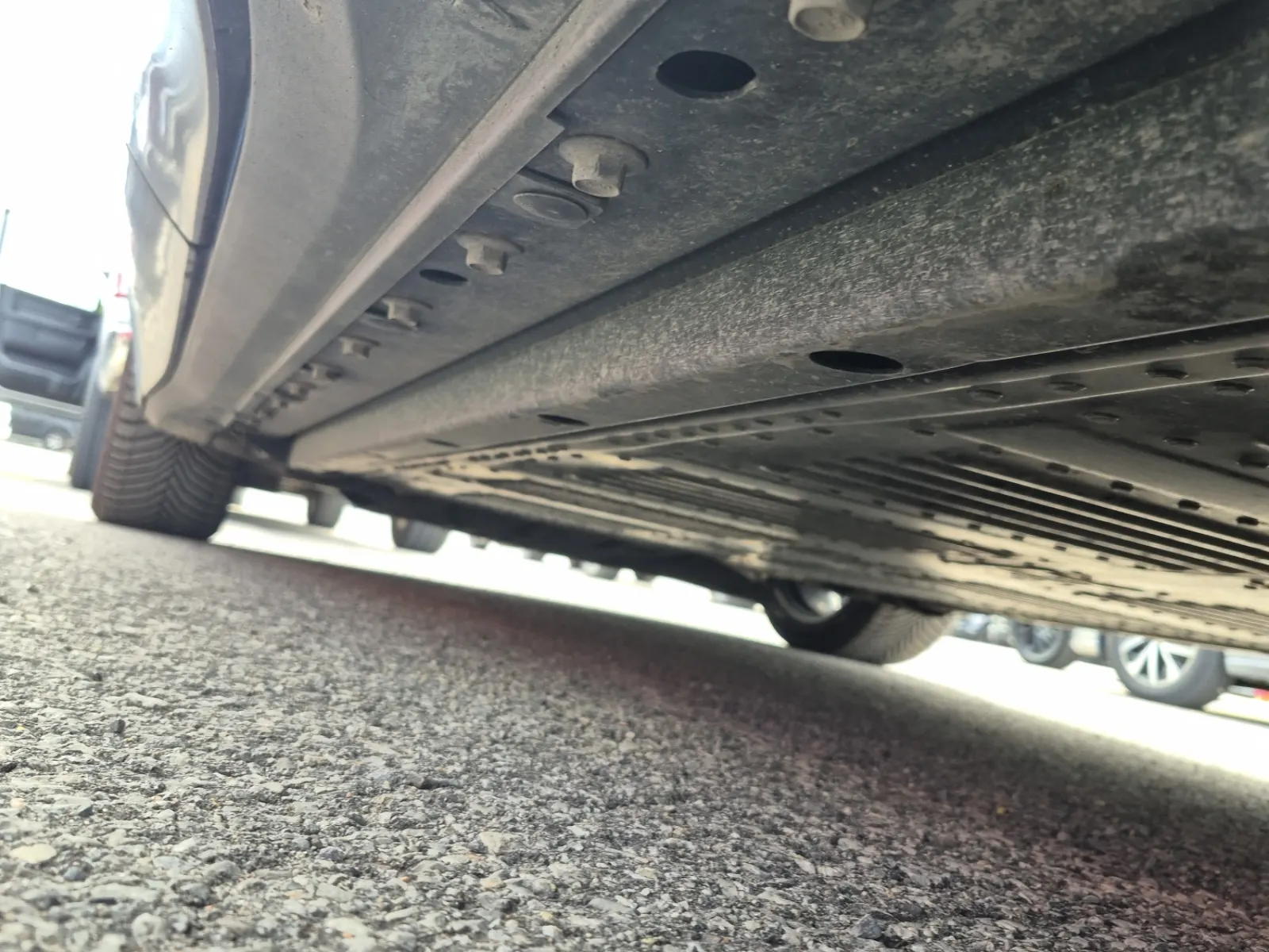 Undercarriage - Driver Photo