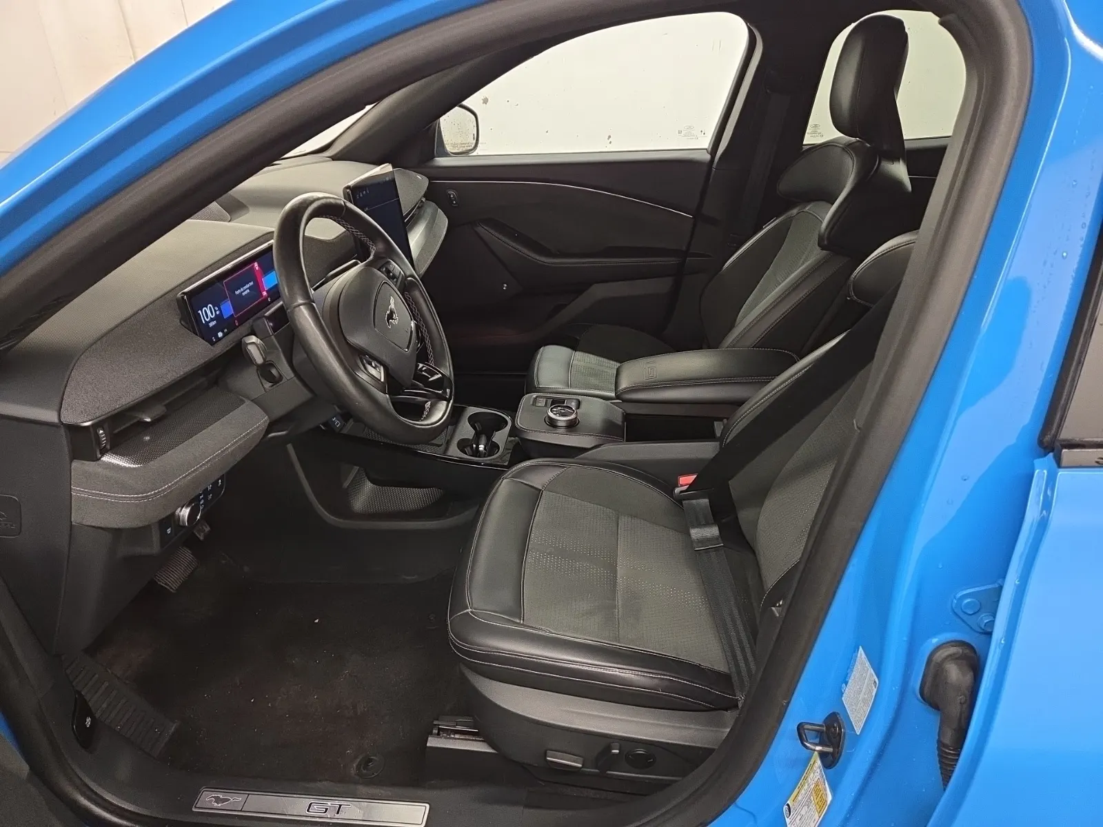Front Interior Photo