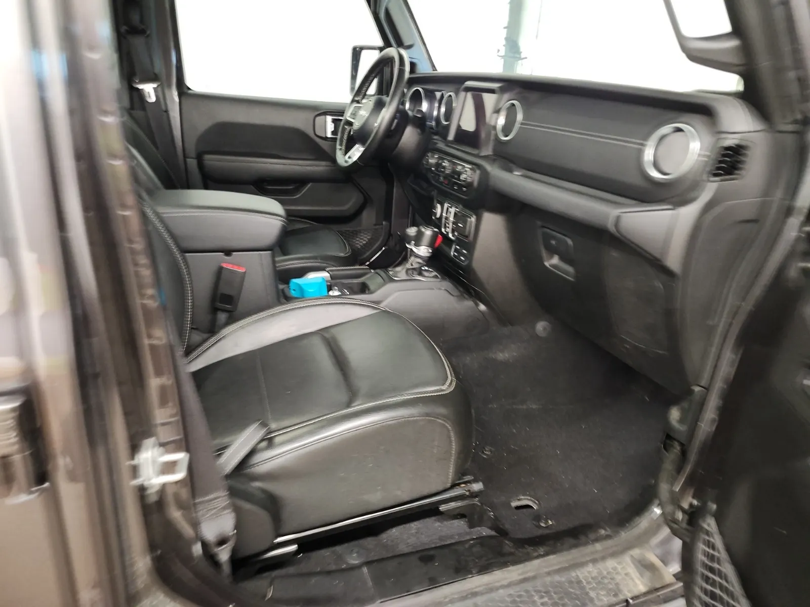 Right Side Interior Photo