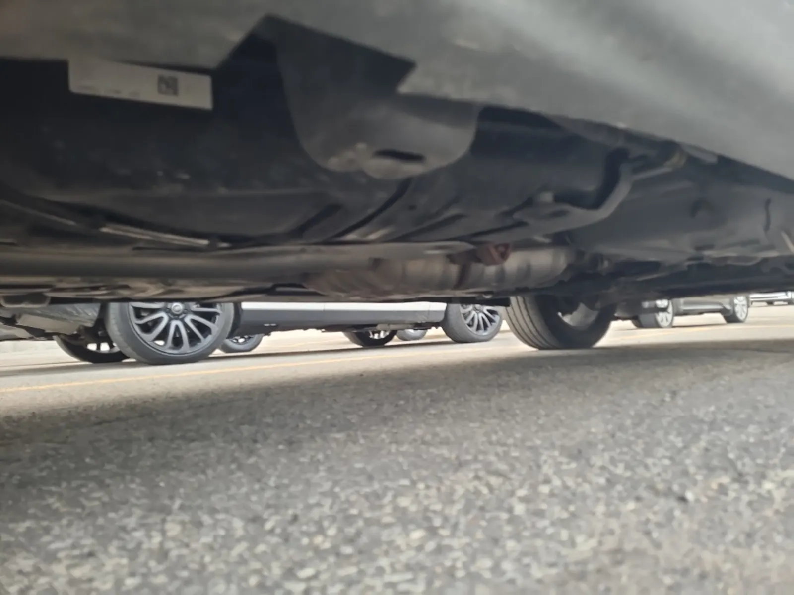 Undercarriage - Passenger Photo