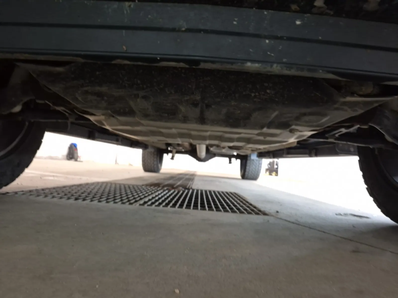 Undercarriage - Front Photo