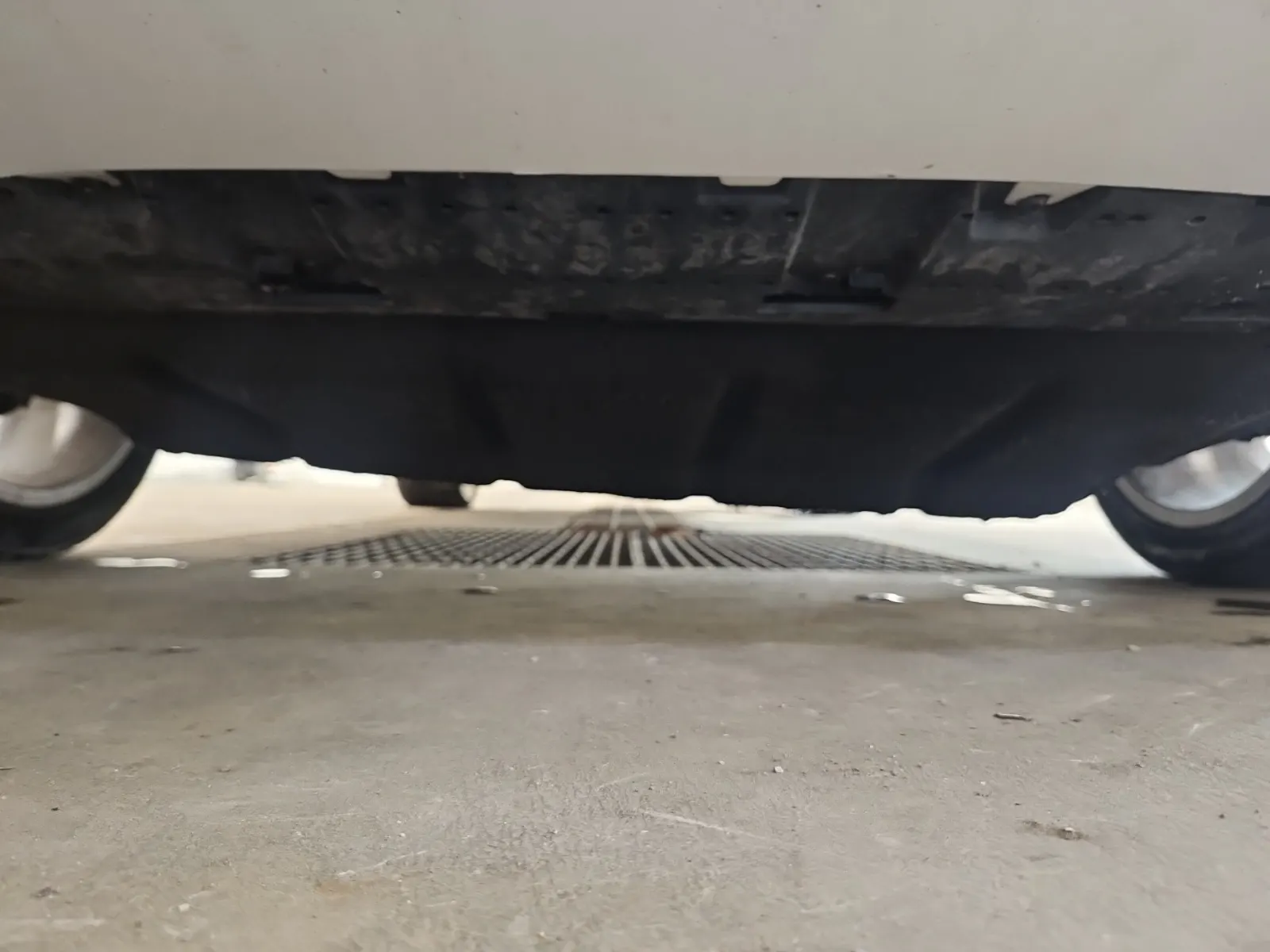 Undercarriage - Front Photo