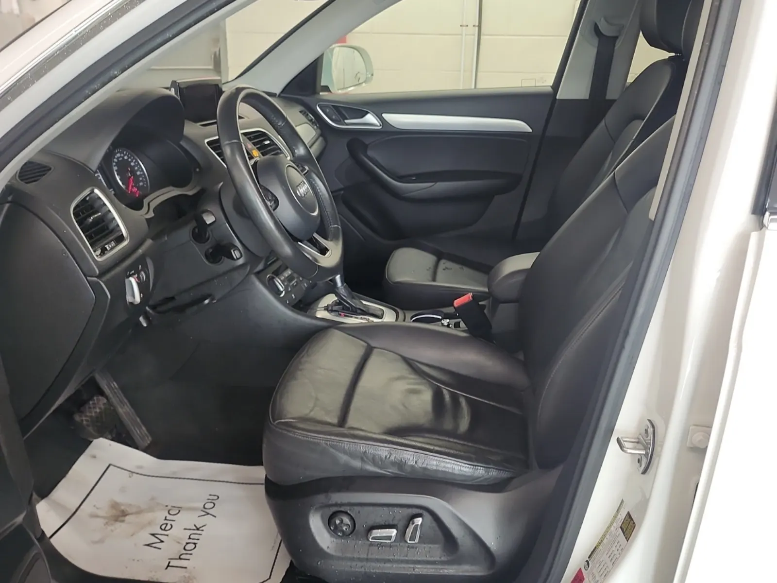 Front Interior Photo