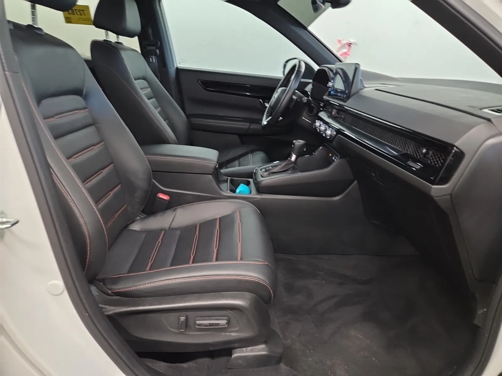 Right Side Interior Photo