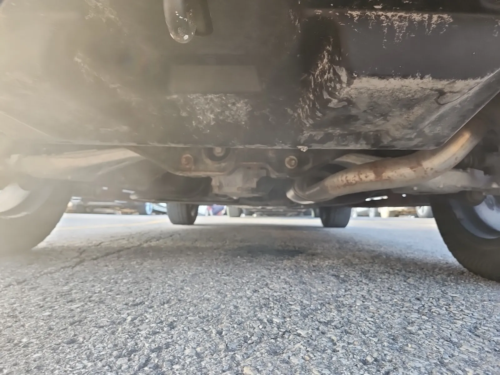 Undercarriage - Rear Photo