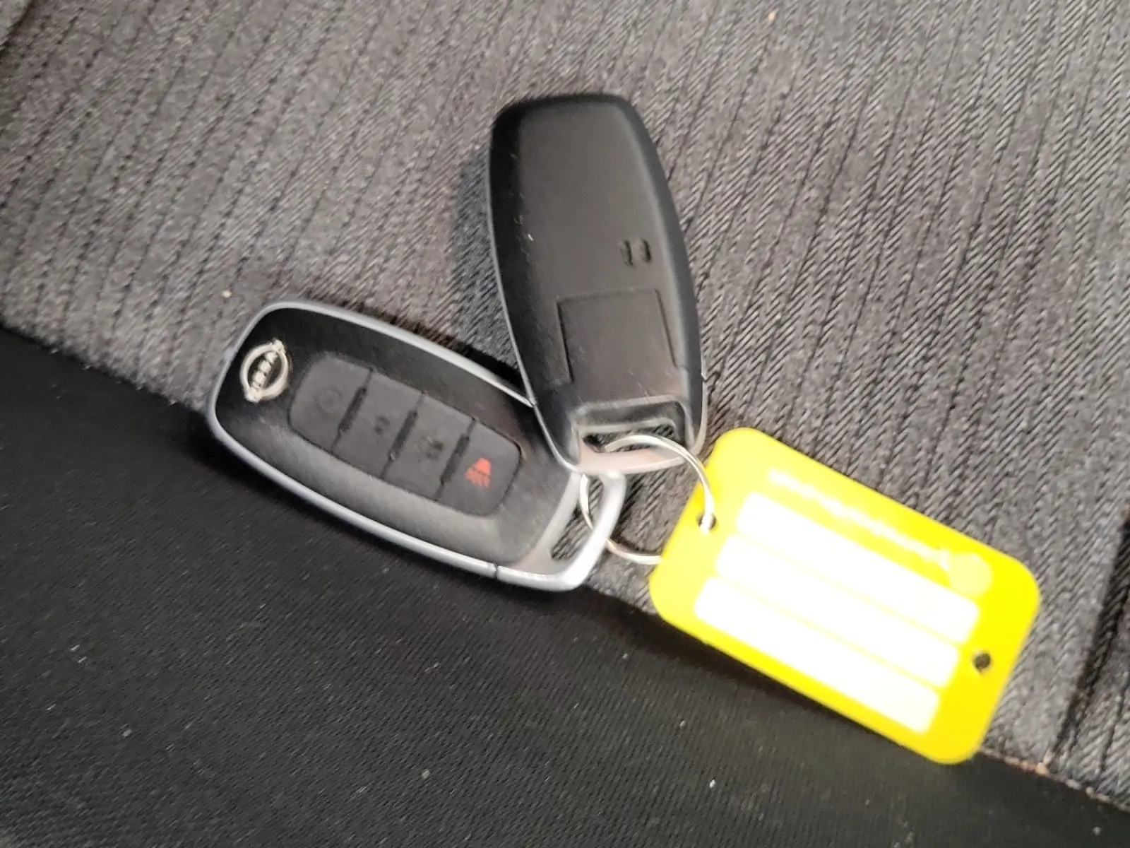 Keys/Fobs/Manual Photo