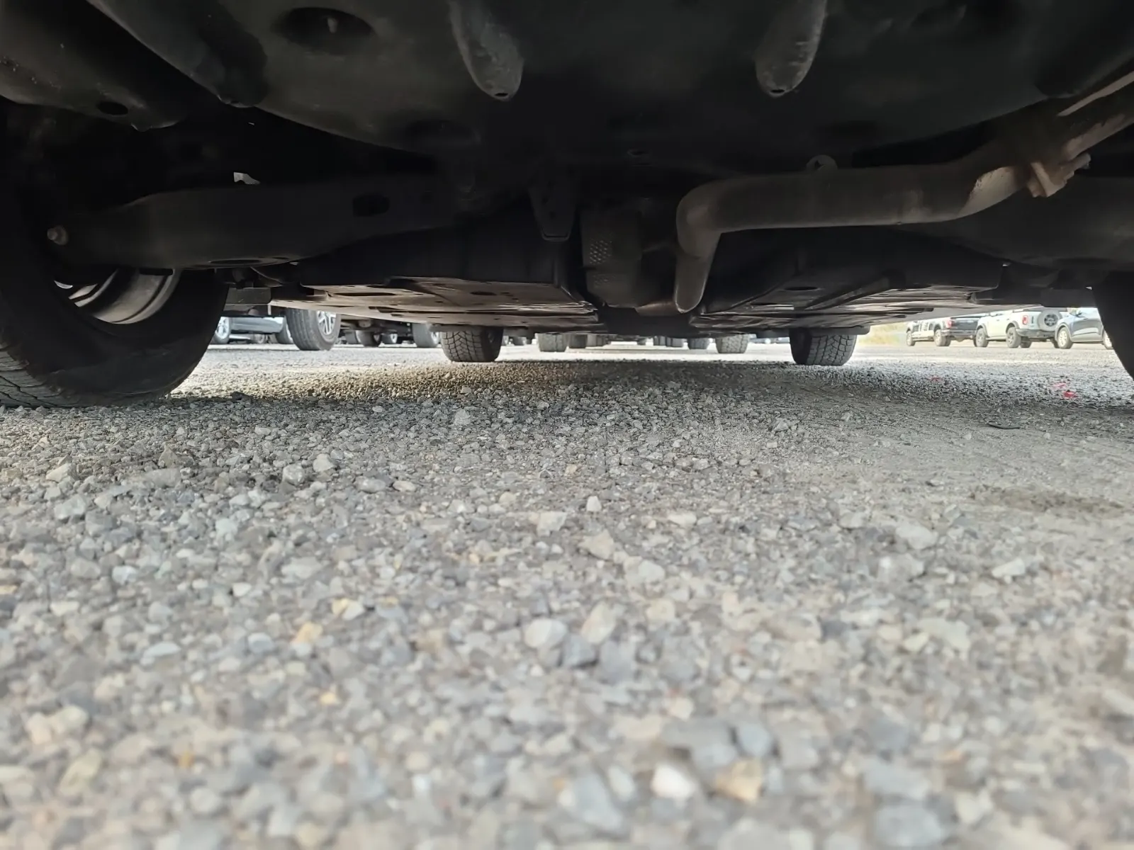 Undercarriage - Rear Photo