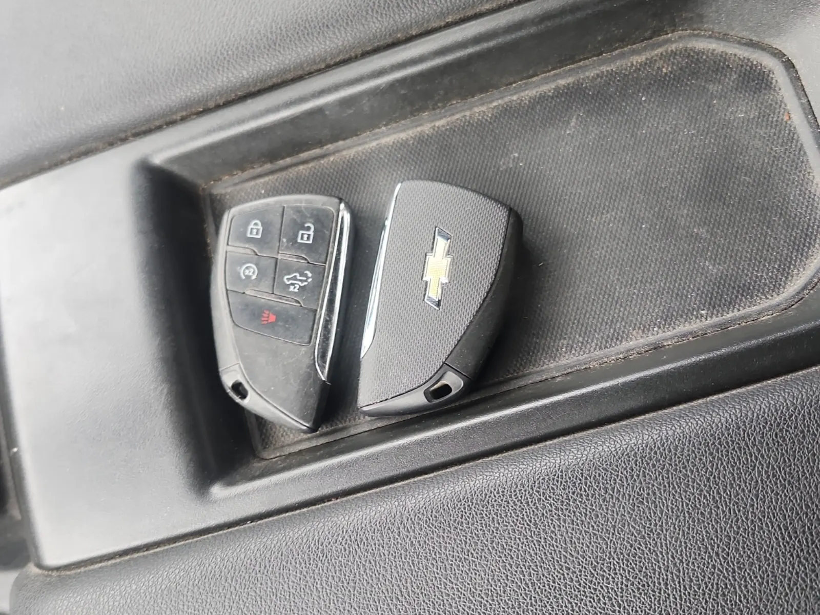 Keys/Fobs/Manual Photo