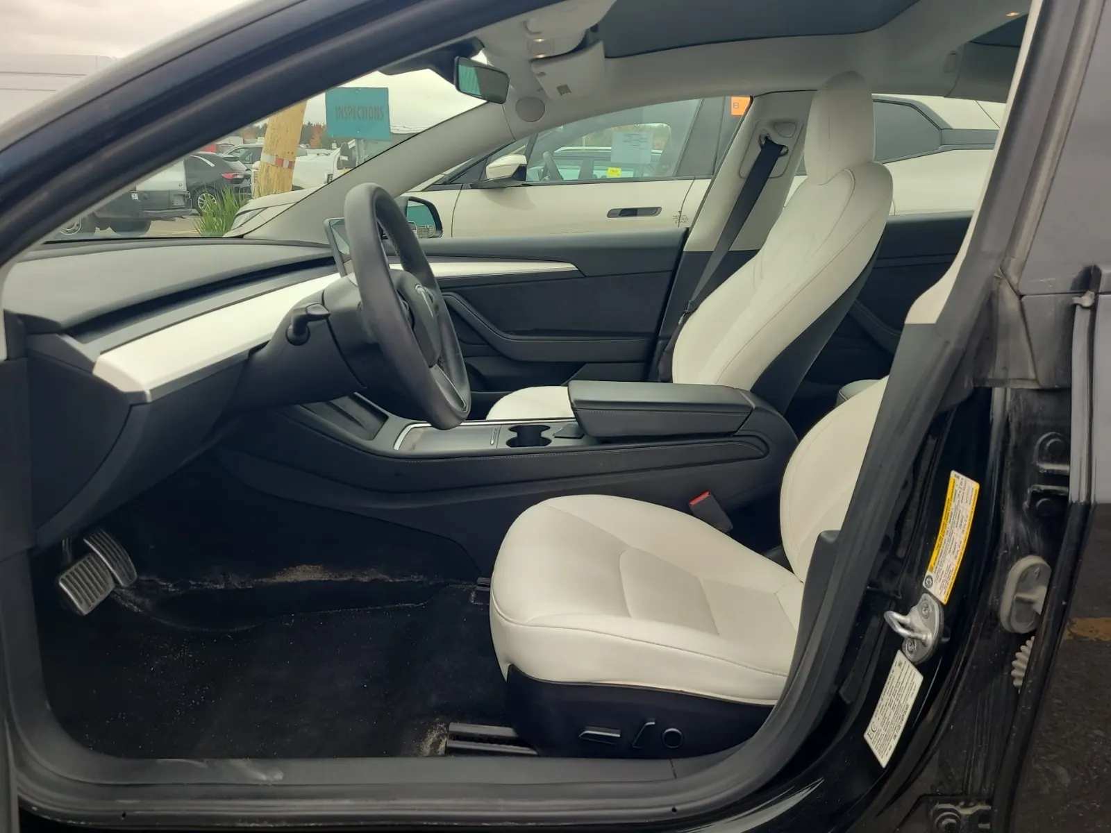 Front Interior Photo
