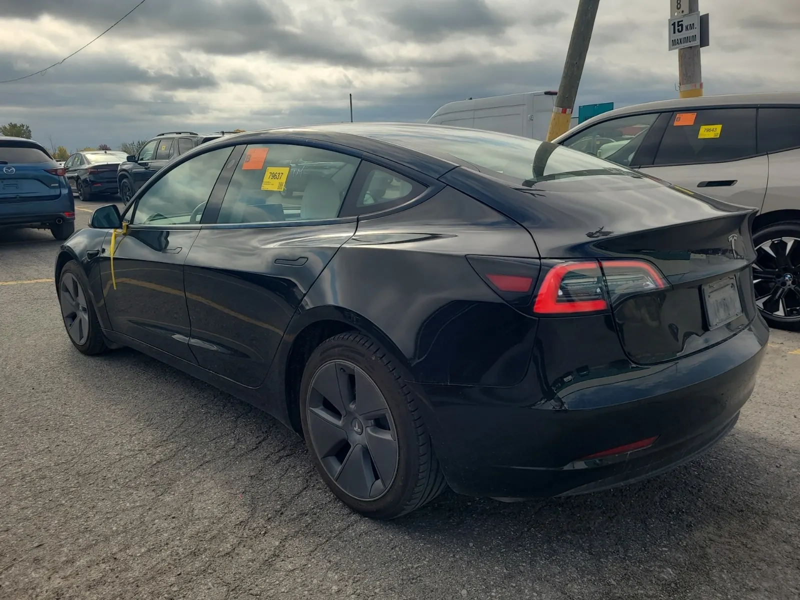Driver Rear 3/4 Photo