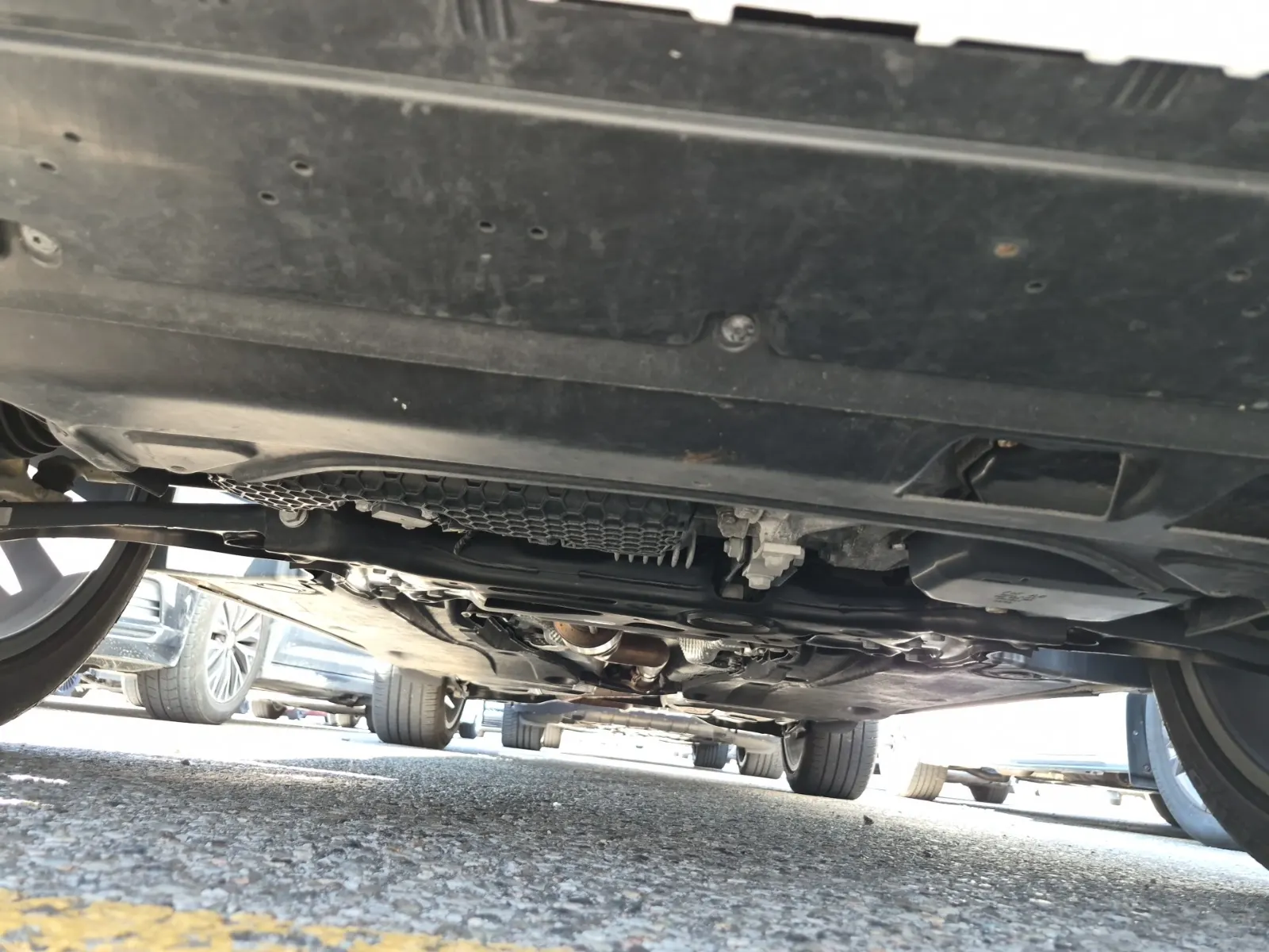 Undercarriage - Front Photo