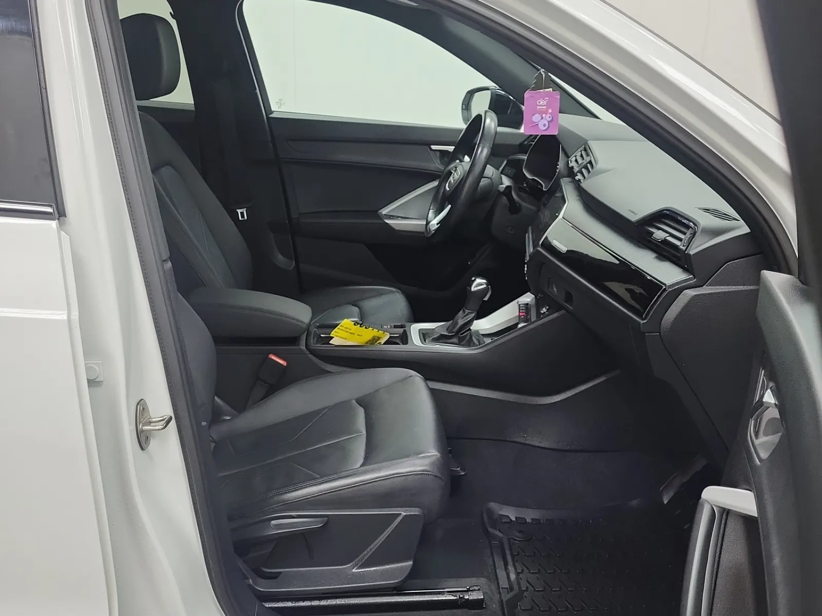Right Side Interior Photo