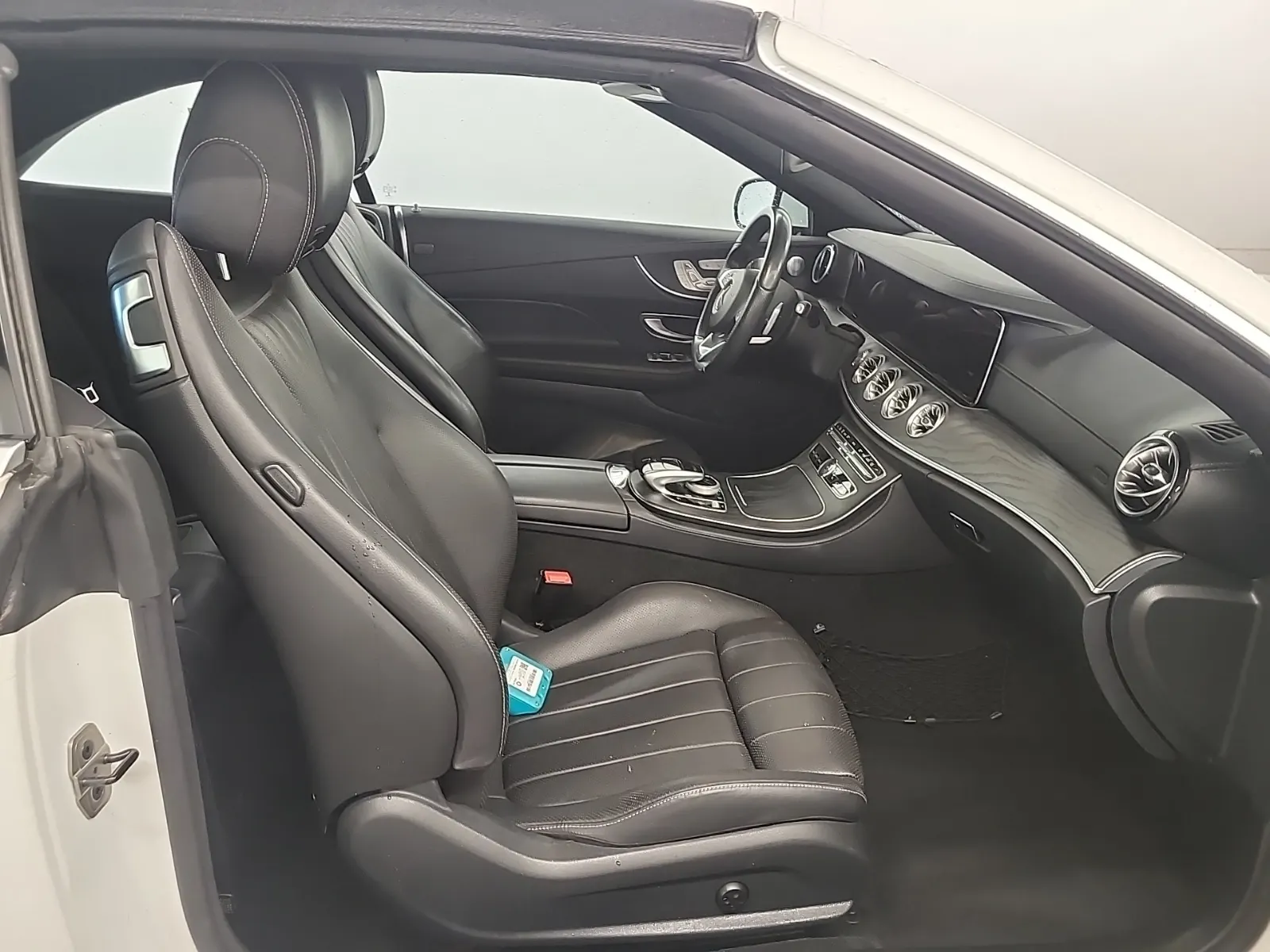 Right Side Interior Photo