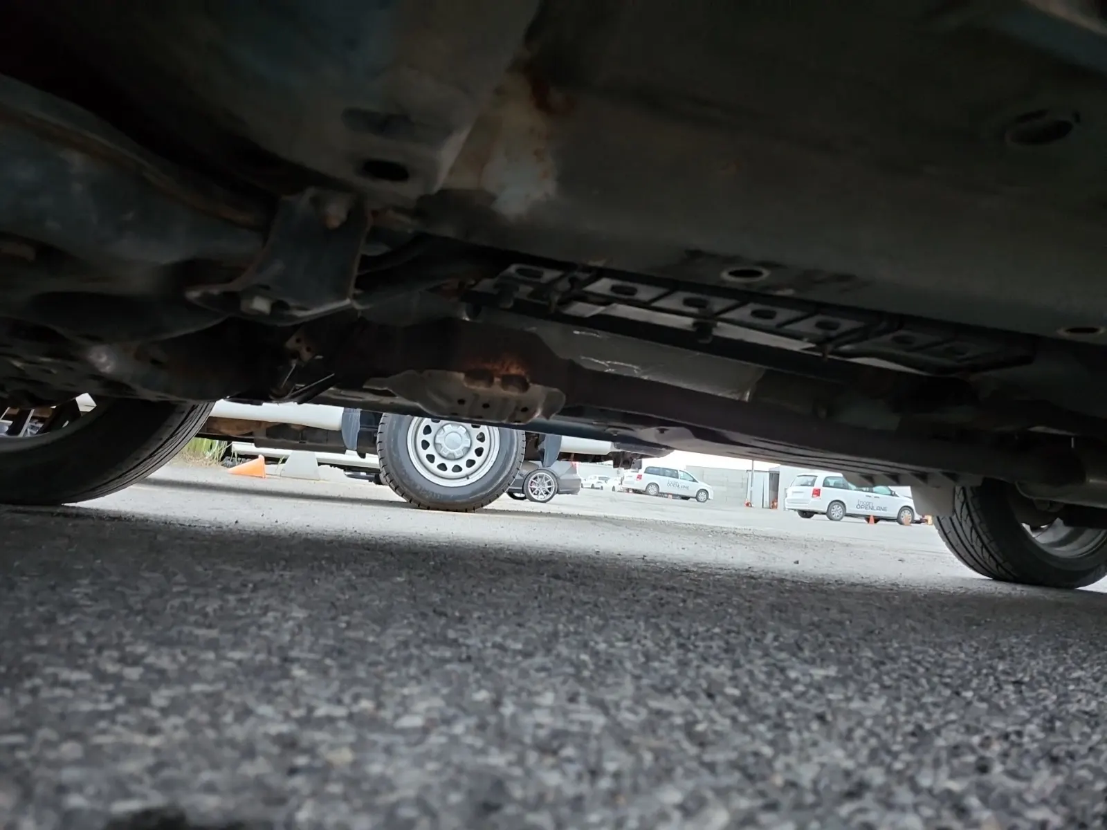 Undercarriage - Driver Photo