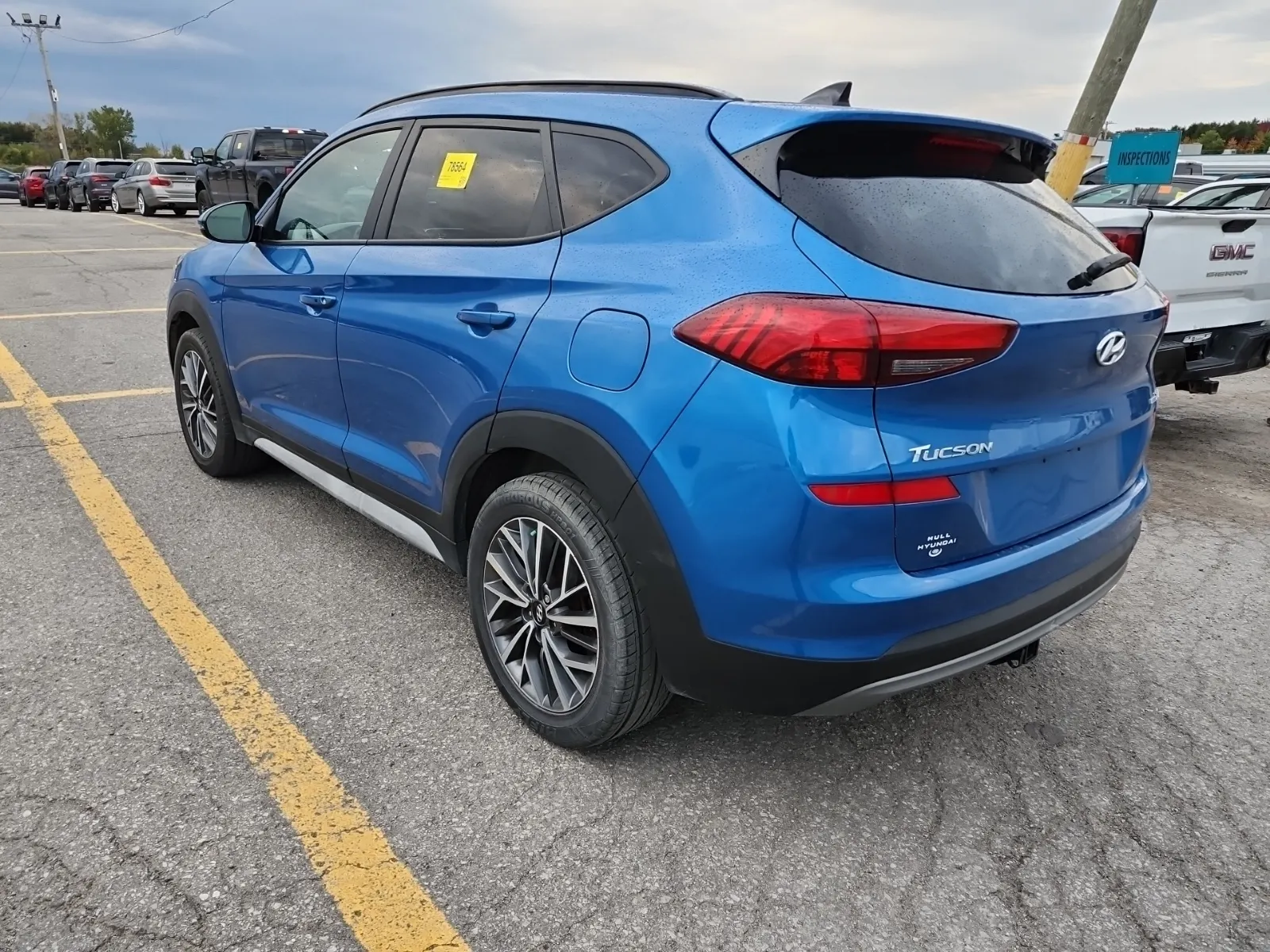 Driver Rear 3/4 Photo