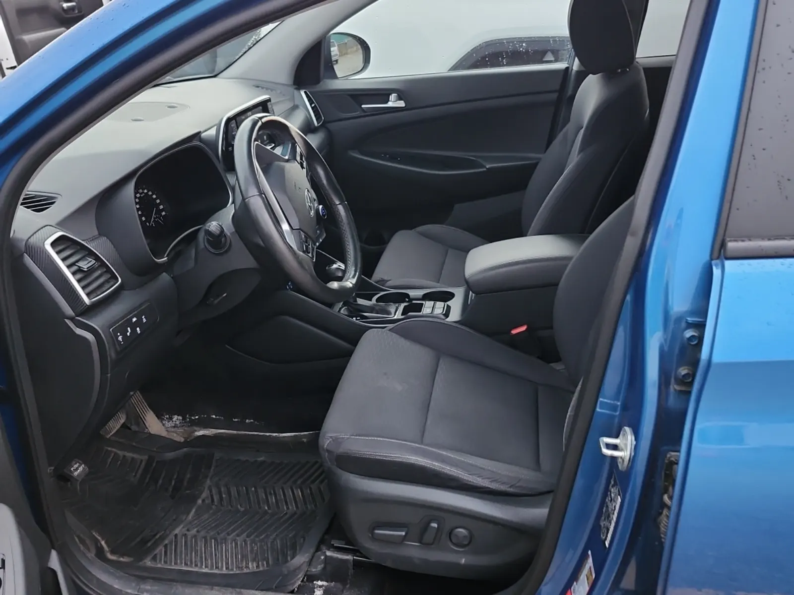 Front Interior Photo