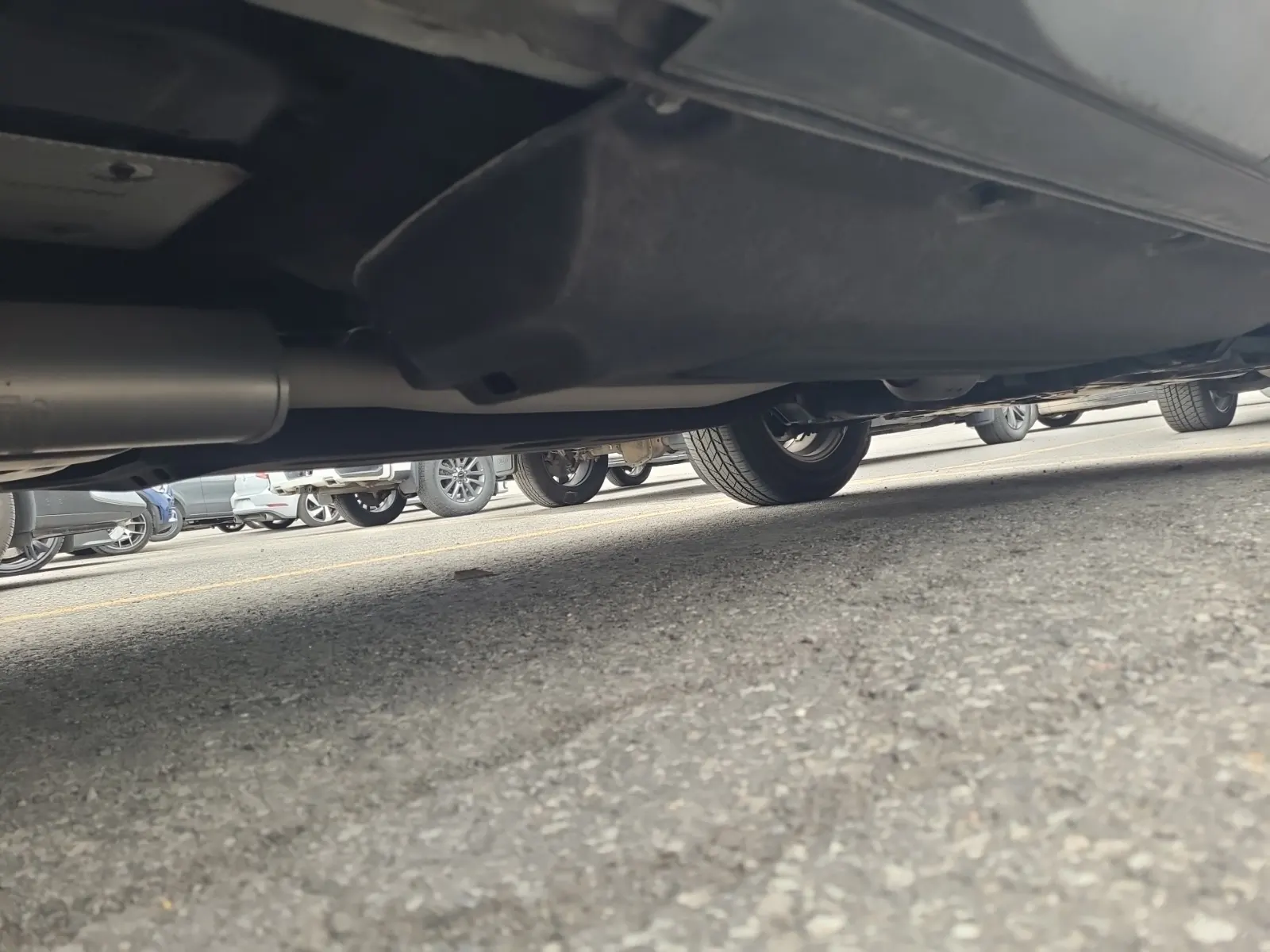 Undercarriage - Passenger Photo
